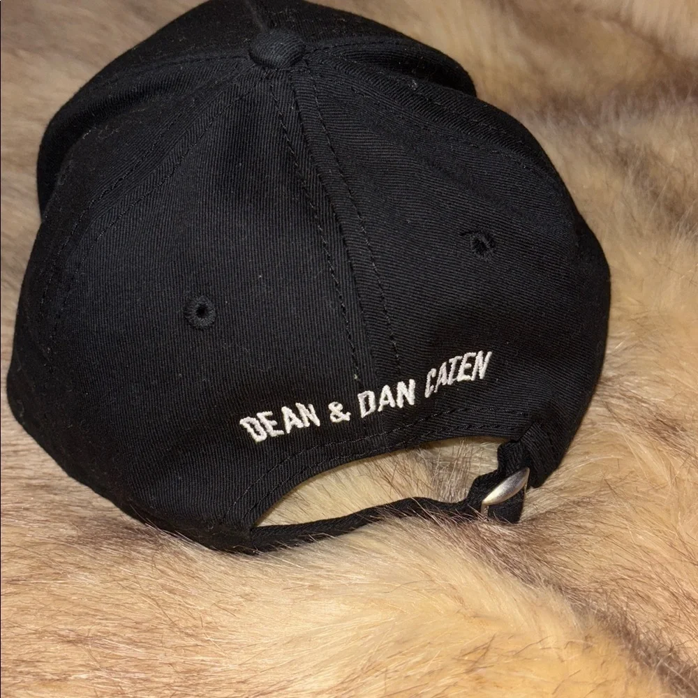 Dsquared2 Icon Logo Embroidered Baseball Cap